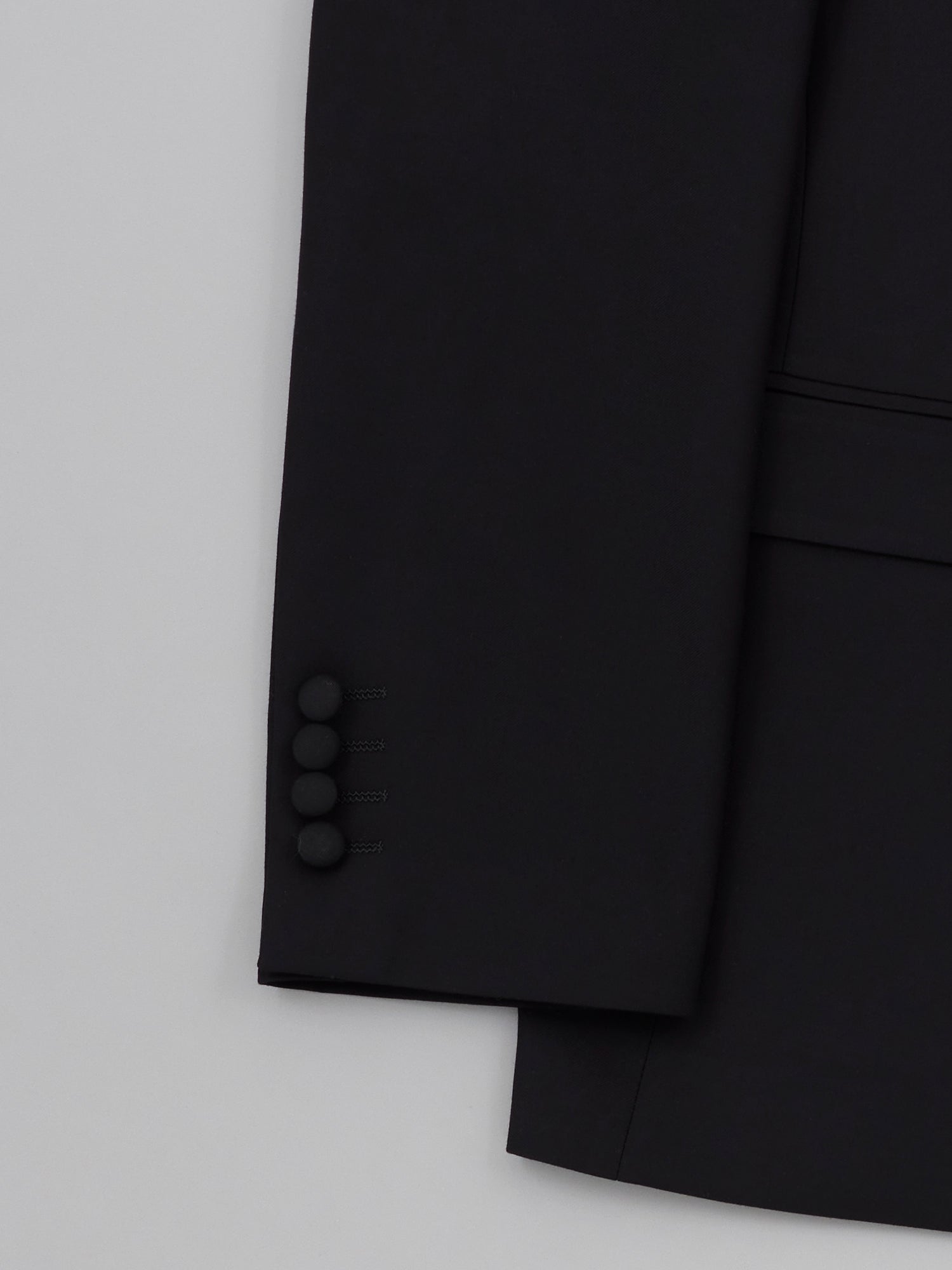 Serizawa Black Tux