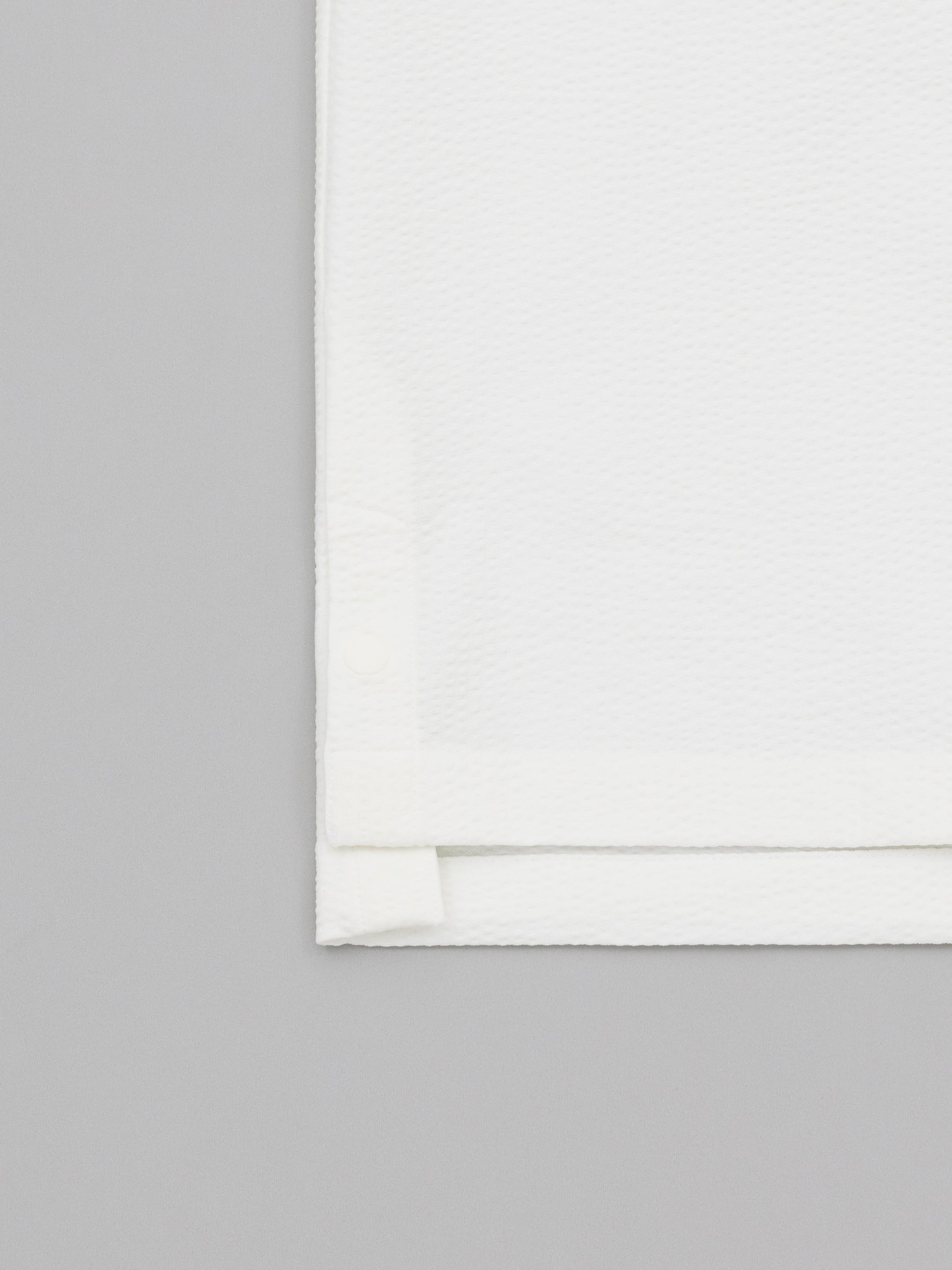 Nouchi White Seersucker Cuban