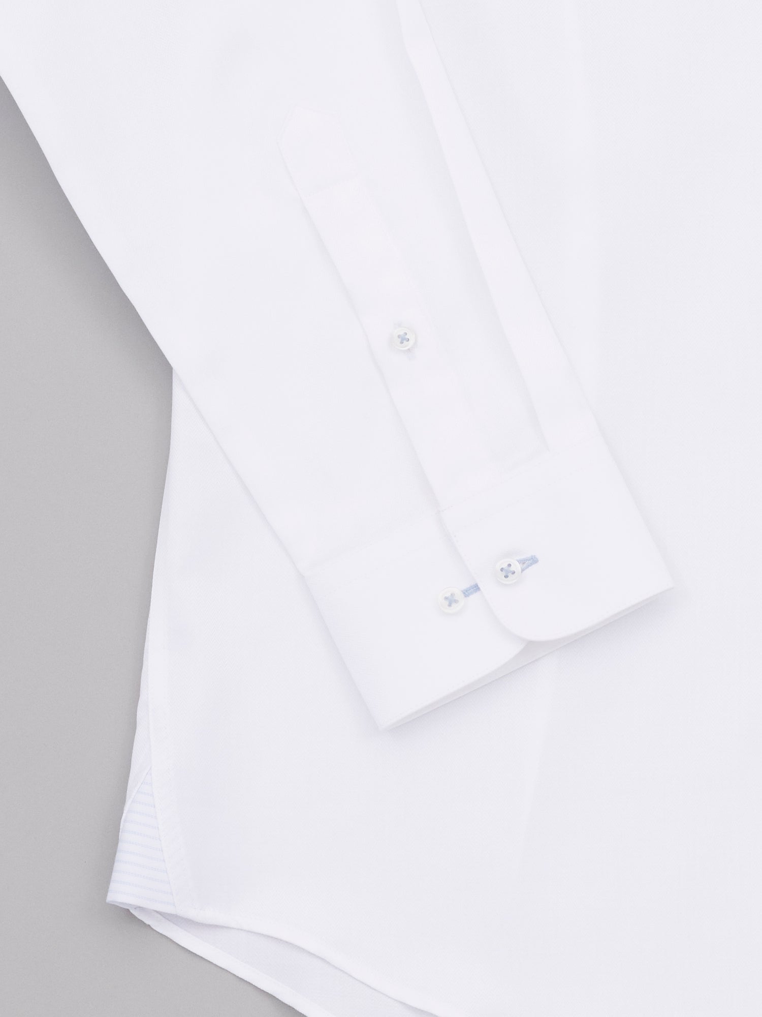 Konishi White Easy Care Herringbone